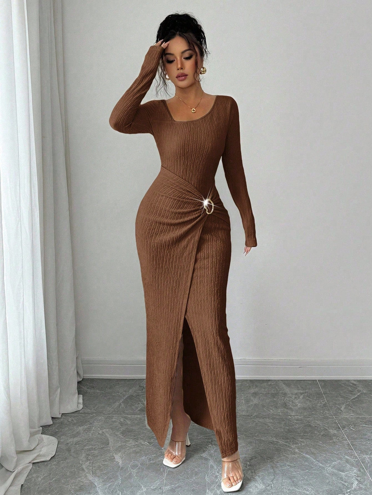 👗Ruched Slimming, Elegant Silhouette✨ Women's Ribbed Knit Long Dress – Asymmetric Neckline & Metal Ring | Naturally Flattering, Upscale Appeal ✨