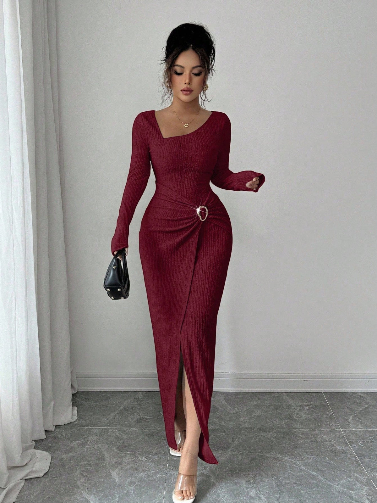 👗Ruched Slimming, Elegant Silhouette✨ Women's Ribbed Knit Long Dress – Asymmetric Neckline & Metal Ring | Naturally Flattering, Upscale Appeal ✨