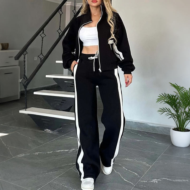 🏃‍♀️Light Sporty Comfort, Everyday Ease – Women's Stripe Sporty 2-Piece Set ✨